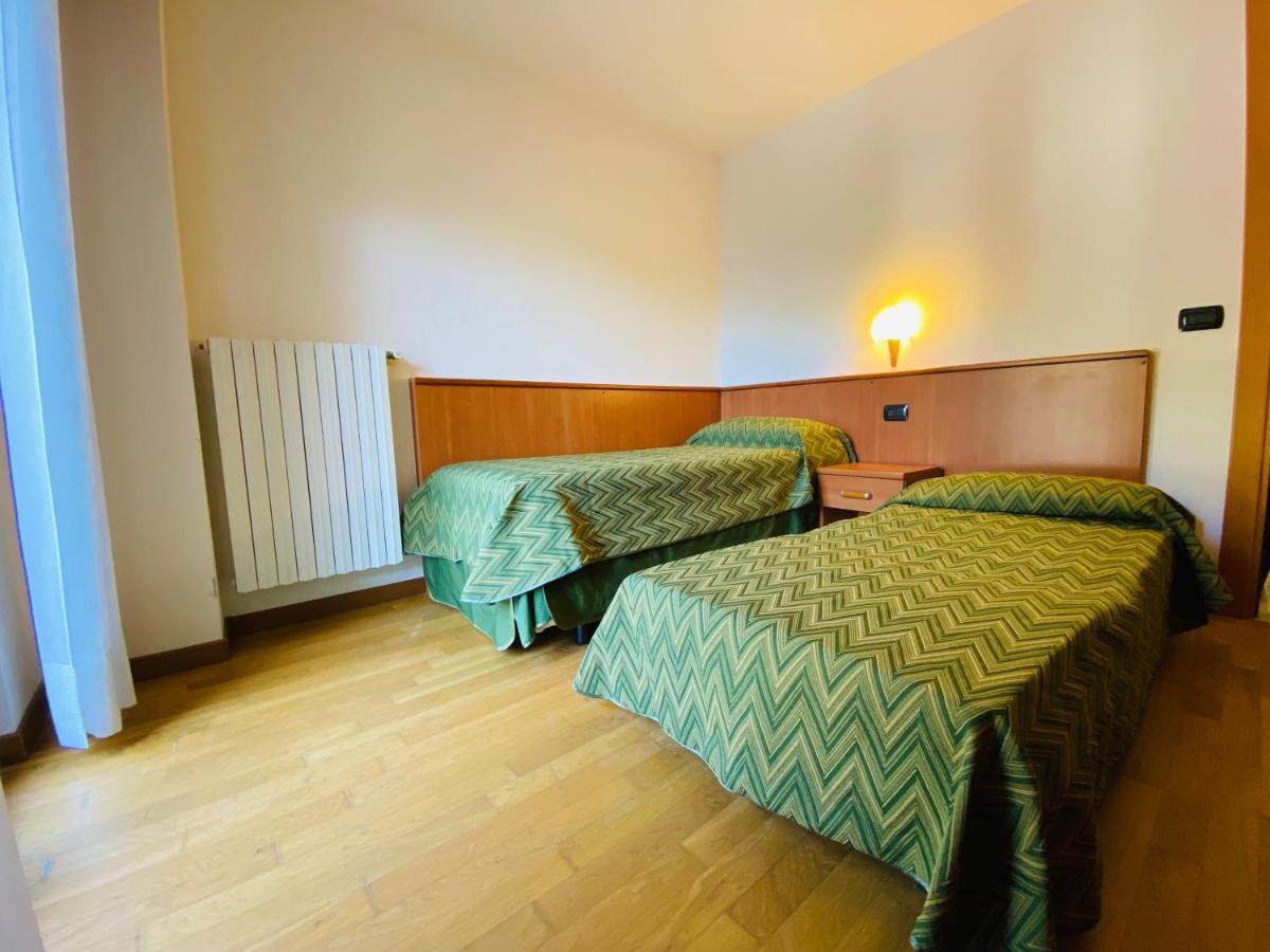 Residence Pizzo Scalino Киеза-ин-Вальмаленко Экстерьер фото